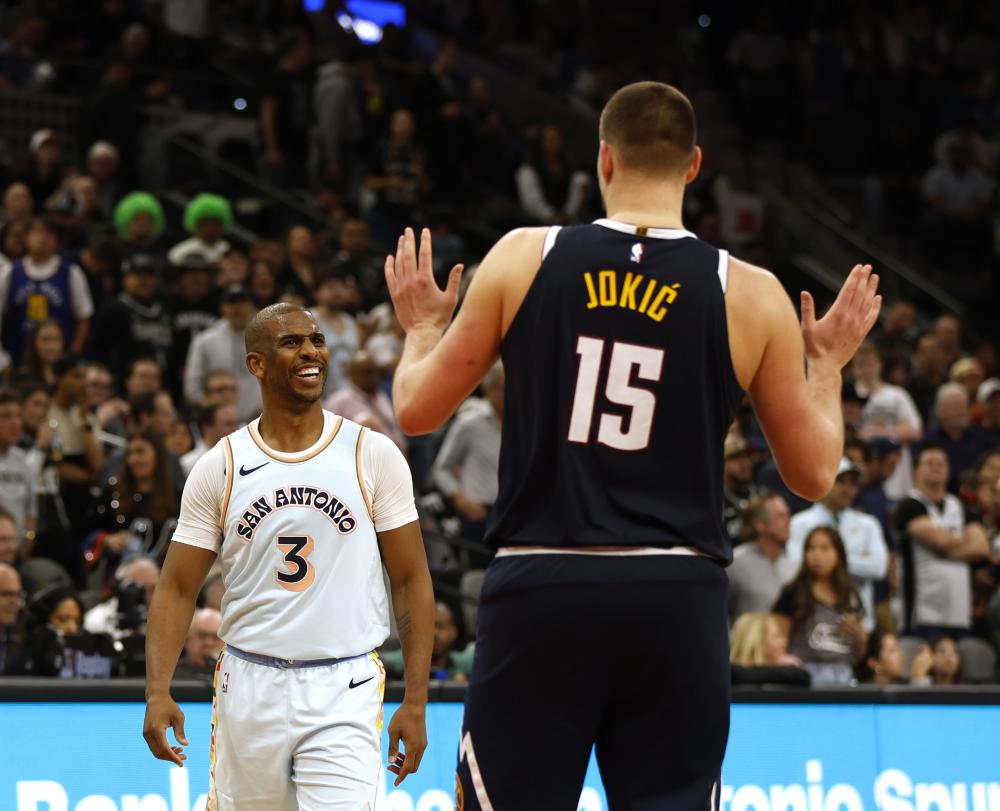 故事无疑反 故事无疑反