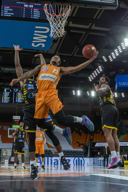 前国脚刘建 前国脚刘建